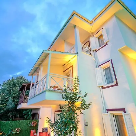 Robin Hood Bed & Breakfast 2*